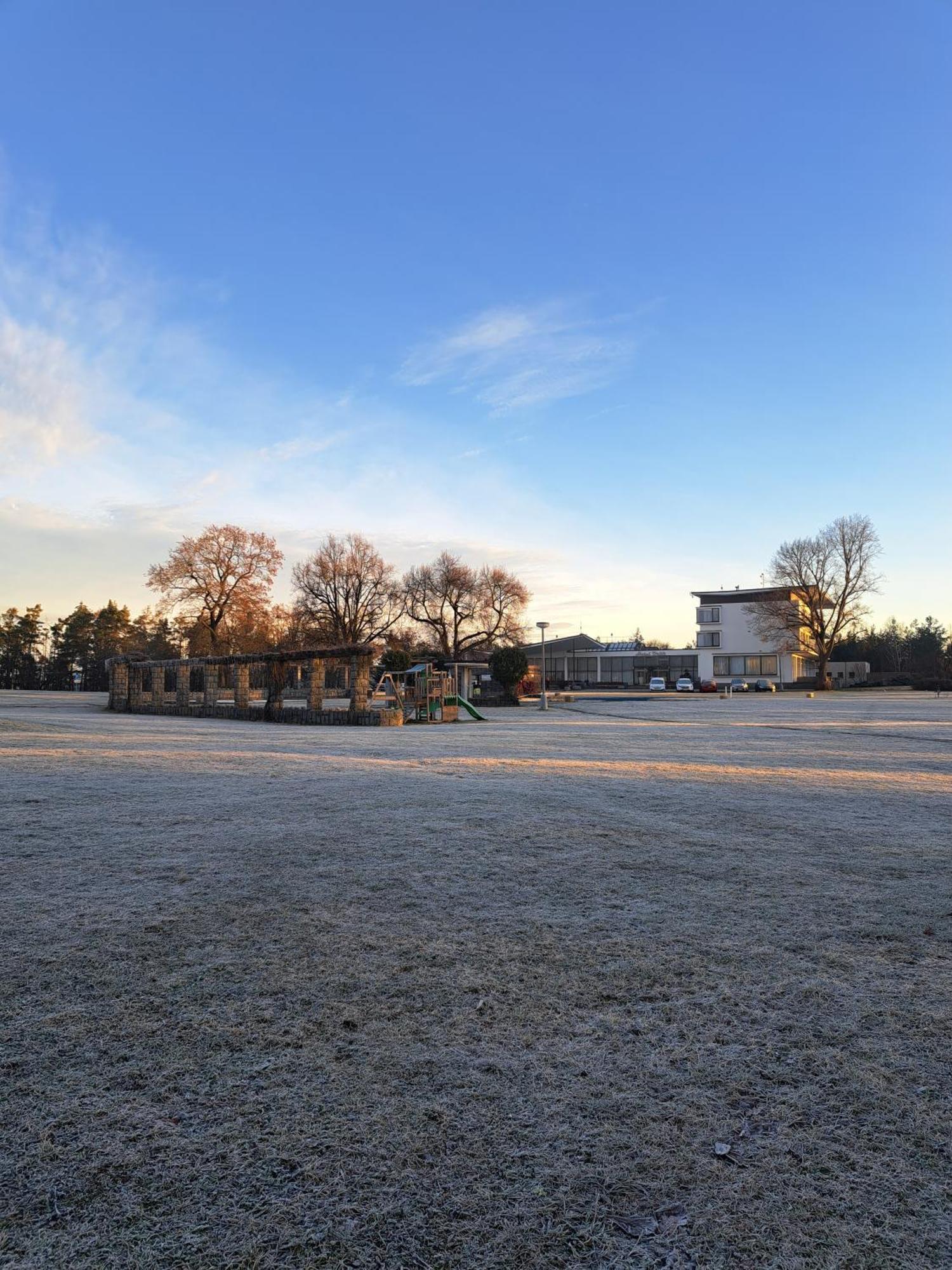 Vilas & Wellness Resort Orlik Kozarovice Exterior photo